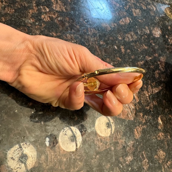 Diamond nail bracelet - Picture 2 of 6